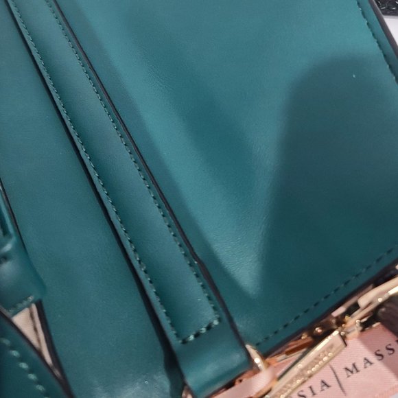 💜NEW  Alessia Massimo Green Velvet & Snake Bag NWTs - Picture 10 of 16